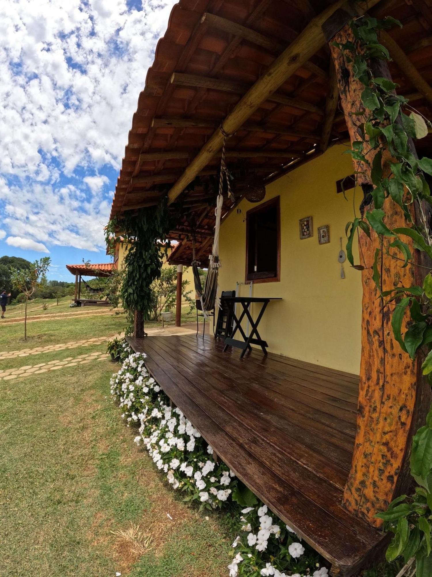 Chales Vila Carrancas - Unidade Centro ภายนอก รูปภาพ
