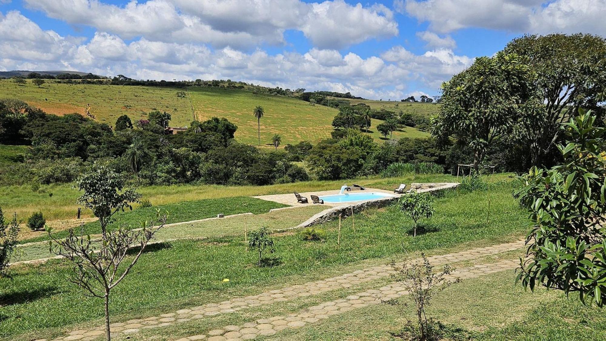 Chales Vila Carrancas - Unidade Centro ภายนอก รูปภาพ