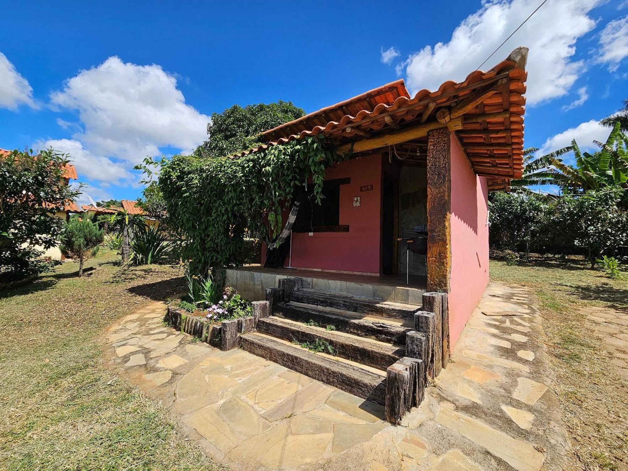 Chales Vila Carrancas - Unidade Centro ภายนอก รูปภาพ