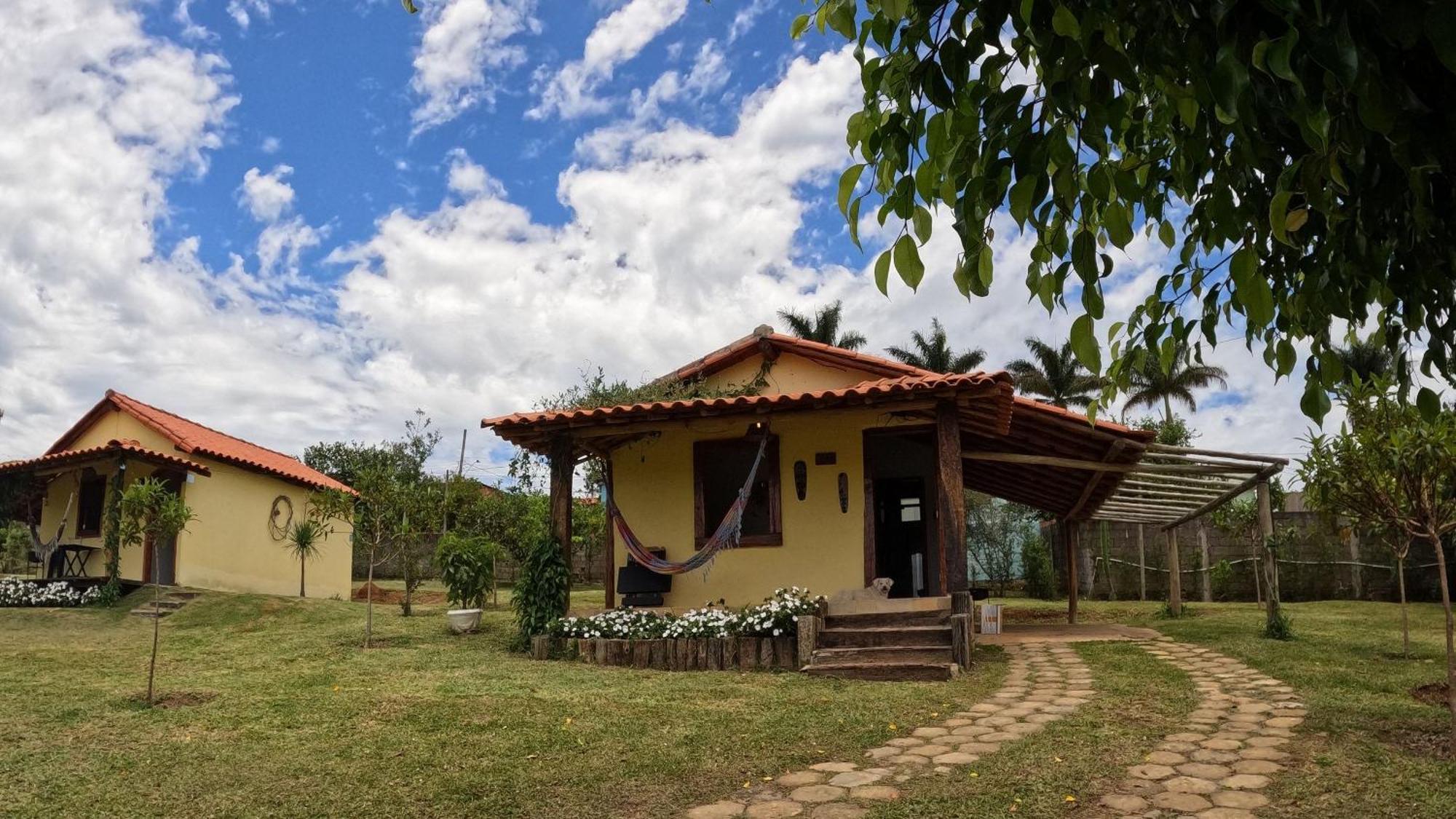 Chales Vila Carrancas - Unidade Centro ภายนอก รูปภาพ